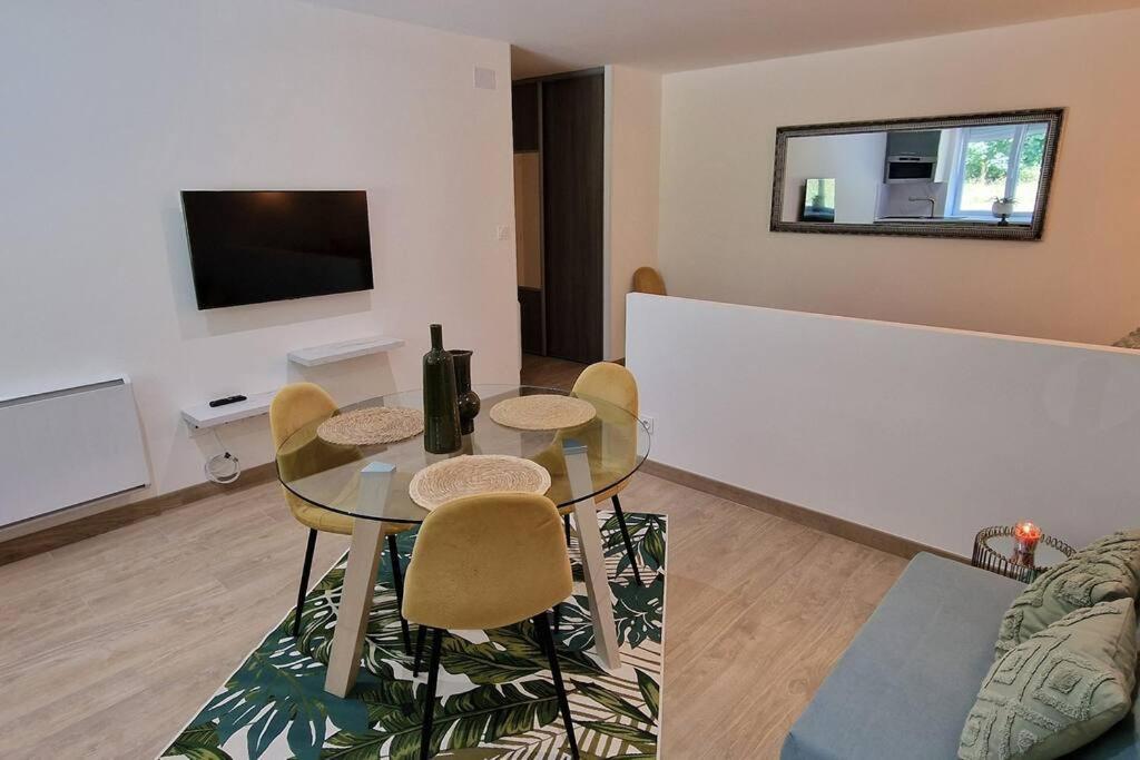 Appartement La Dame - Parking Prive - Proche Ge Alstom à Cravanche Extérieur photo